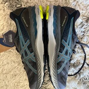 ASICS Nimbus 23 Men's Gray and Blue Running Shoes - Men’s size 10